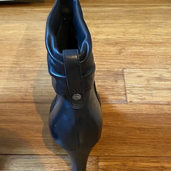 Black BCBG Generation Leather Booties - Picture 8 of 8